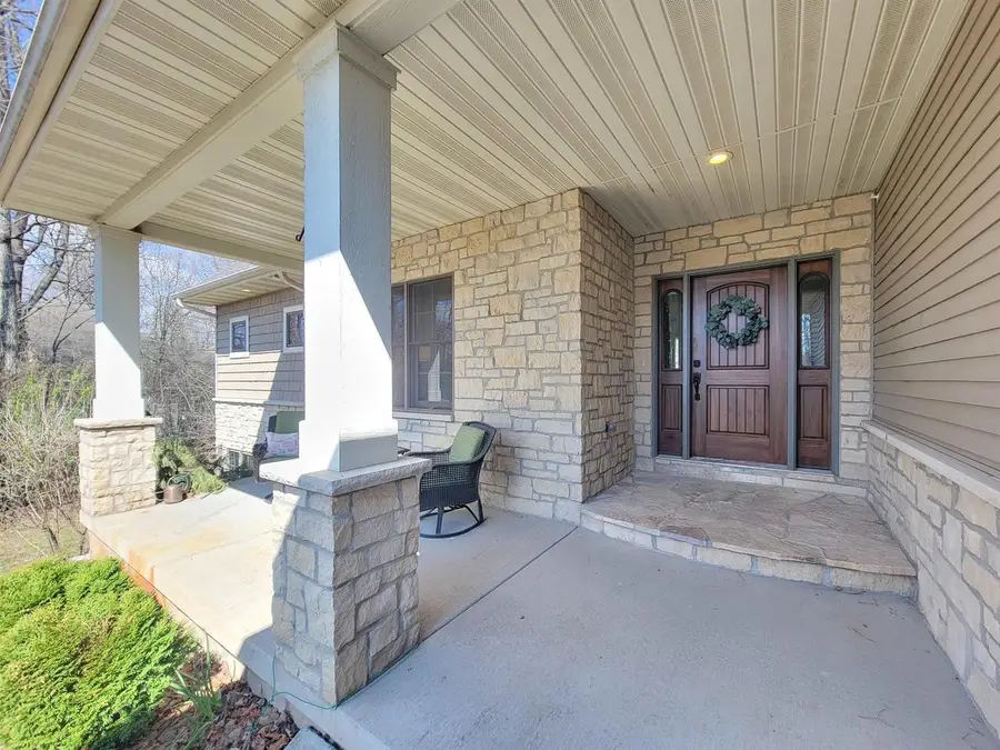 1387 RADCLIFF ROAD, Neenah, WI 54956 - #2