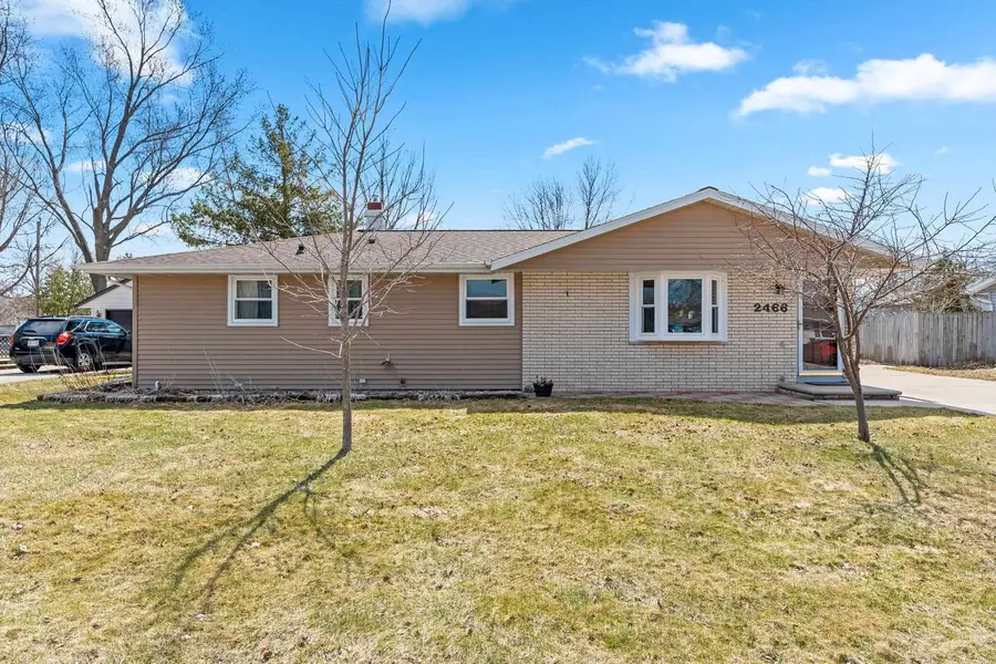 2466 PECAN STREET, Green Bay, WI 54311 - #2