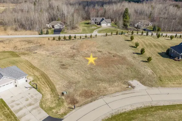 2835 STONE CREEK CIRCLE, Suamico, WI 54313