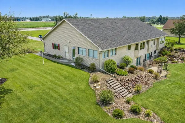 4207 LOST DAUPHIN ROAD, De Pere, WI 54115