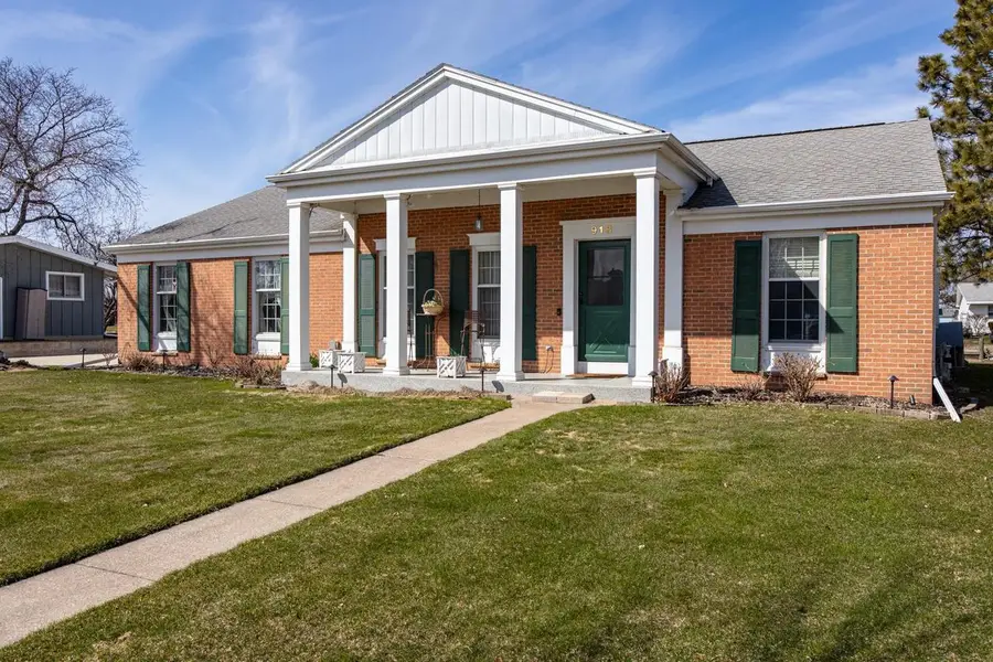 918 LEEWARD COURT, Oshkosh, WI 54901 - #2