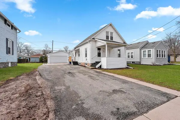 727 E CALUMET STREET, Appleton, WI 54915