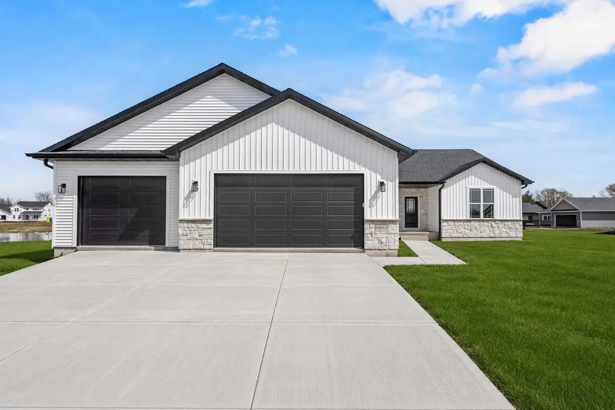 N8842 KILLARNEY WAY, Menasha, WI 54952 - #1
