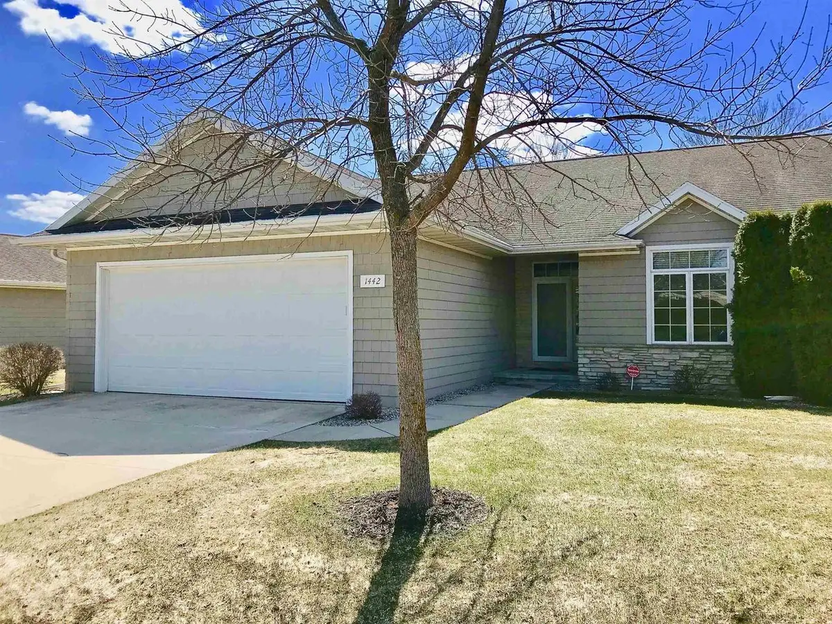 1442 RUSHMORE CIRCLE, De Pere, WI 54115 - #1