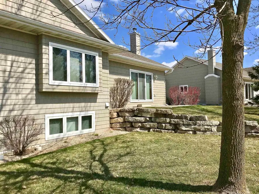 1442 RUSHMORE CIRCLE, De Pere, WI 54115 - #3