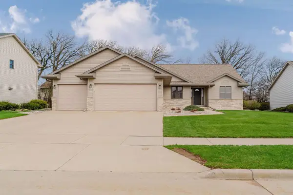 3120 MOCKINGBIRD WAY, Oshkosh, WI 54904