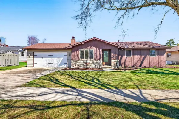 3008 E BONA AVENUE, Appleton, WI 54915