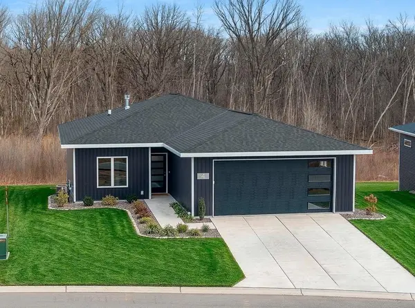 4001 ANTWERP AVENUE  #6, Howard, WI 54313