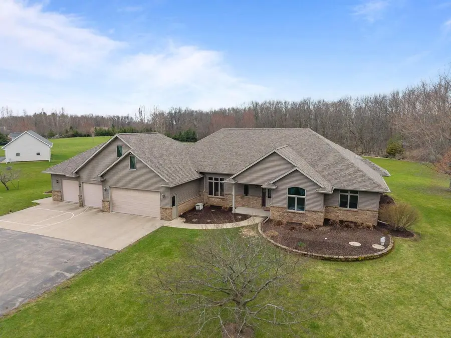 E9625 HICKORY RIDGE LANE, New London, WI 54961 - #2