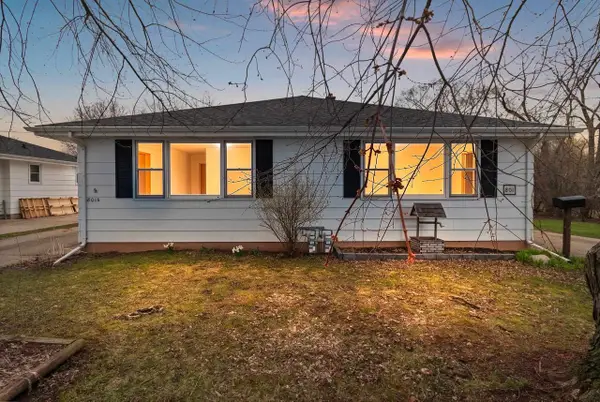 801 CAROLINE STREET, Neenah, WI 54956