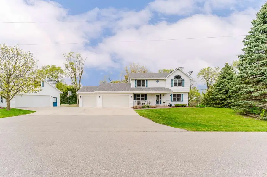 1966 SKY RANCH AVENUE, Oshkosh, WI 54904 - #3