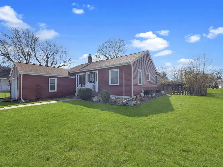 613 N SAWYER STREET, Oshkosh, WI 54902 - #2
