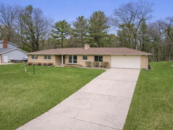 716 MT MARY DRIVE, Green Bay, WI 54311