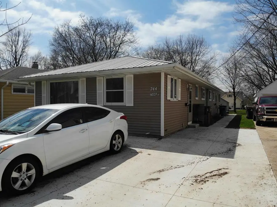 744 WARSAW STREET, Menasha, WI 54952 - #2