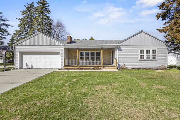 311 E CEDAR STREET, Pulaski, WI 54162
