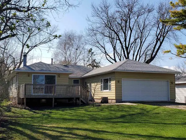 N8067 LAKESHORE DRIVE, Fond Du Lac, WI 54937