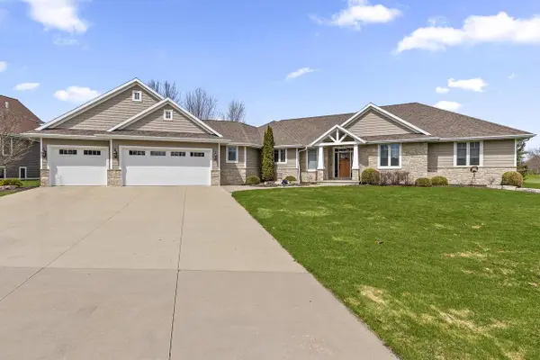 1294 S SEDONA CIRCLE, Hobart, WI 54115