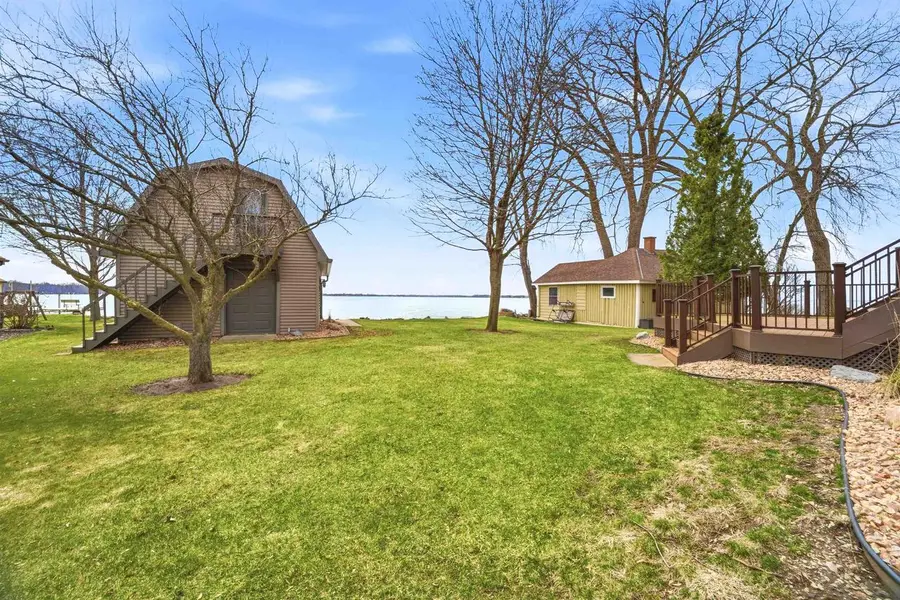6097 E LYNGAAS ROAD, Winneconne, WI 54986 - #2