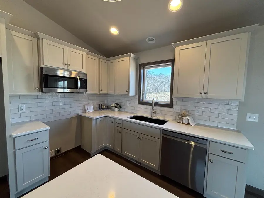 655 REED STREET, Neenah, WI 54956 - #3