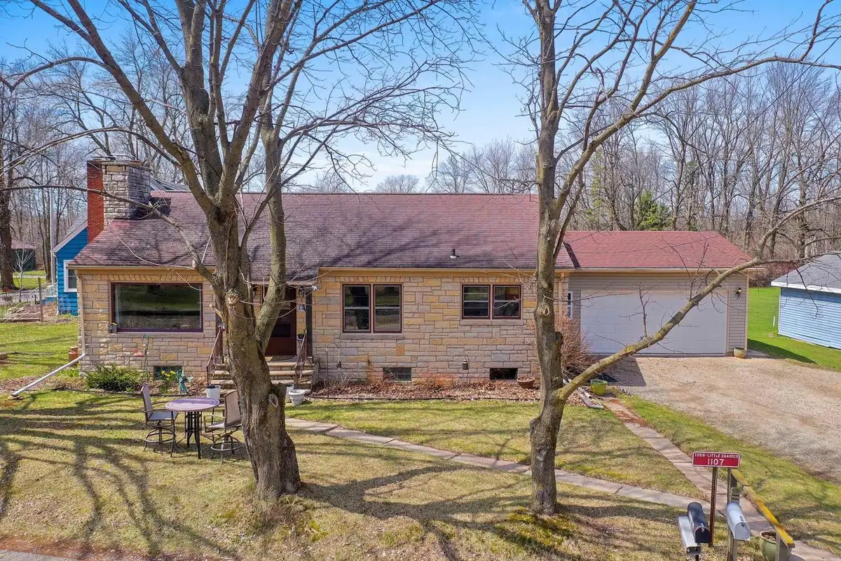 1107 GROSSE ROAD, Little Suamico, WI 54141 - #1