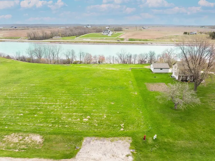 4275 LOST DAUPHIN ROAD, De Pere, WI 54115 - #2