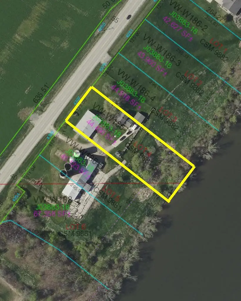 4307 LOST DAUPHIN ROAD, De Pere, WI 54115 - #3