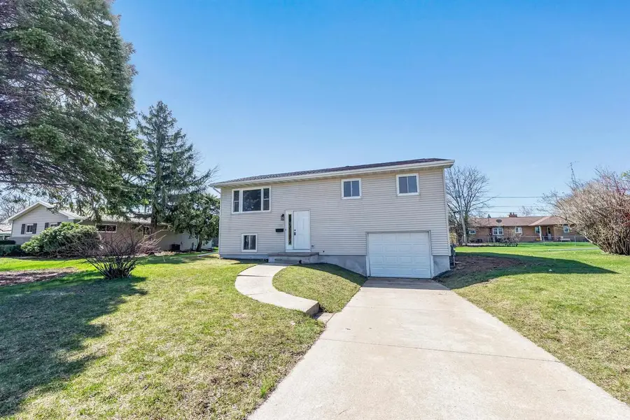 1521 BISMARCK AVENUE, Oshkosh, WI 54902 - #2