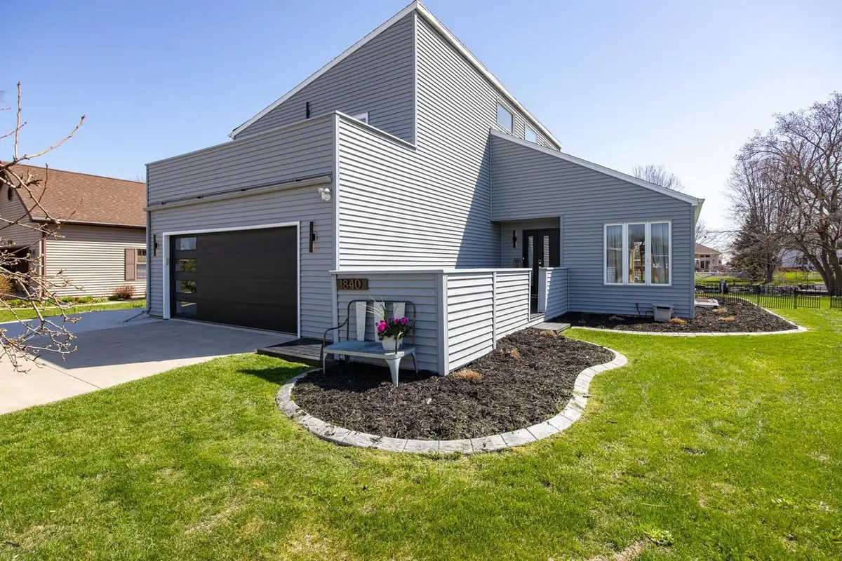 1840 CLIFFVIEW COURT, Oshkosh, WI 54901 - #1