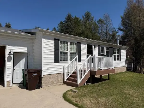 W9168 TOWN CORNER LAKE ROAD, Pembine, WI 54156