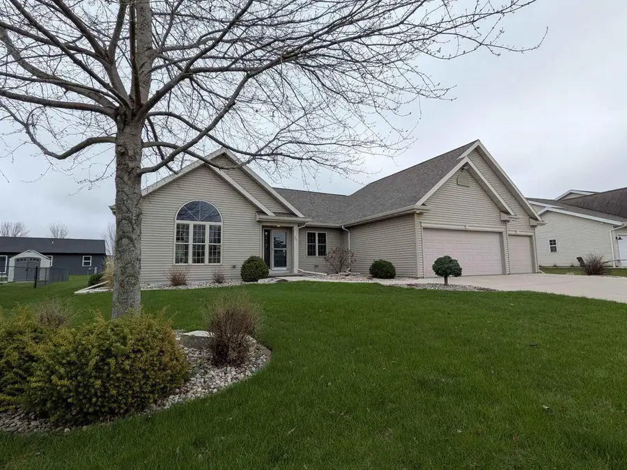 501 CROWFOOT AVENUE, Fond Du Lac, WI 54935 - #2