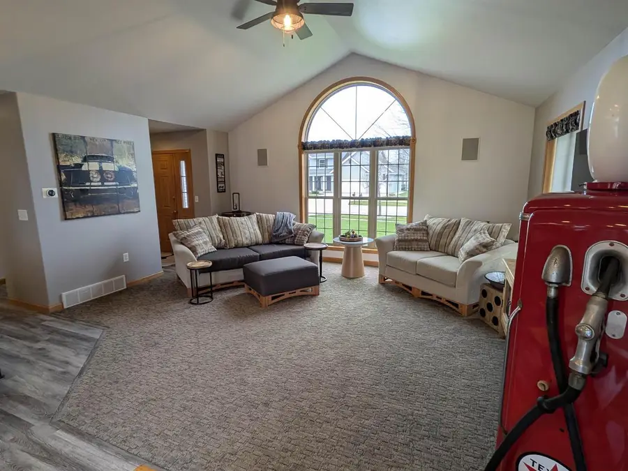 501 CROWFOOT AVENUE, Fond Du Lac, WI 54935 - #3