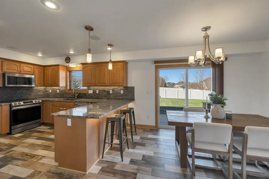 2061 W HIGGINS, De Pere, WI 54115 - #3