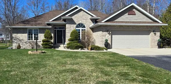 1506 39TH AVENUE, Menominee, MI 49858