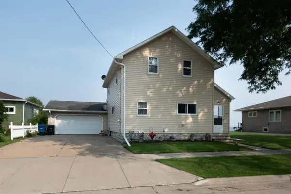 28 LAKE STREET, Oshkosh, WI 54901