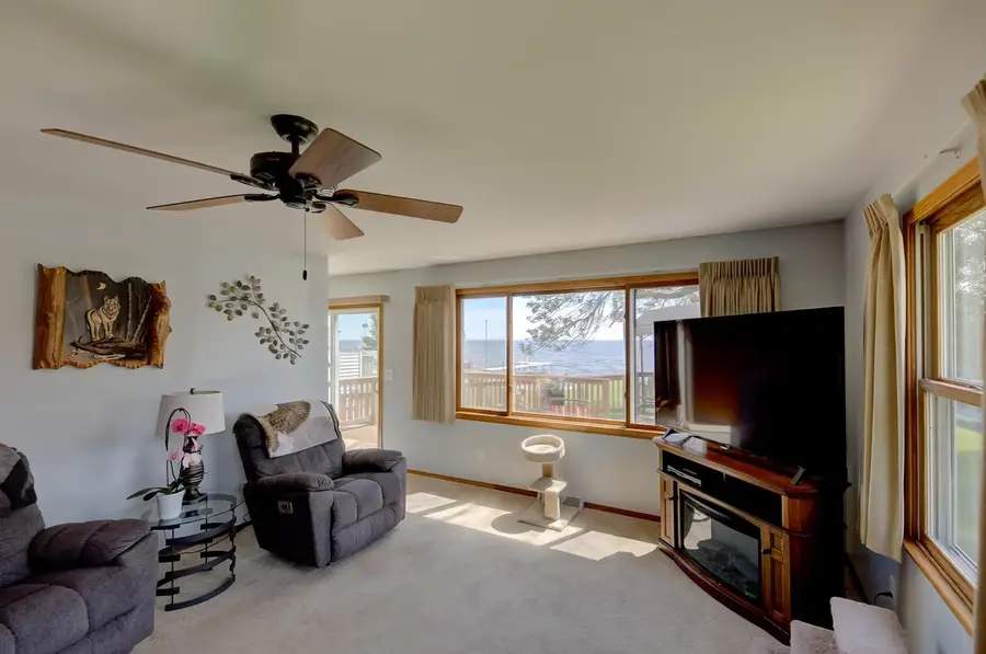 28 LAKE STREET, Oshkosh, WI 54901 - #3