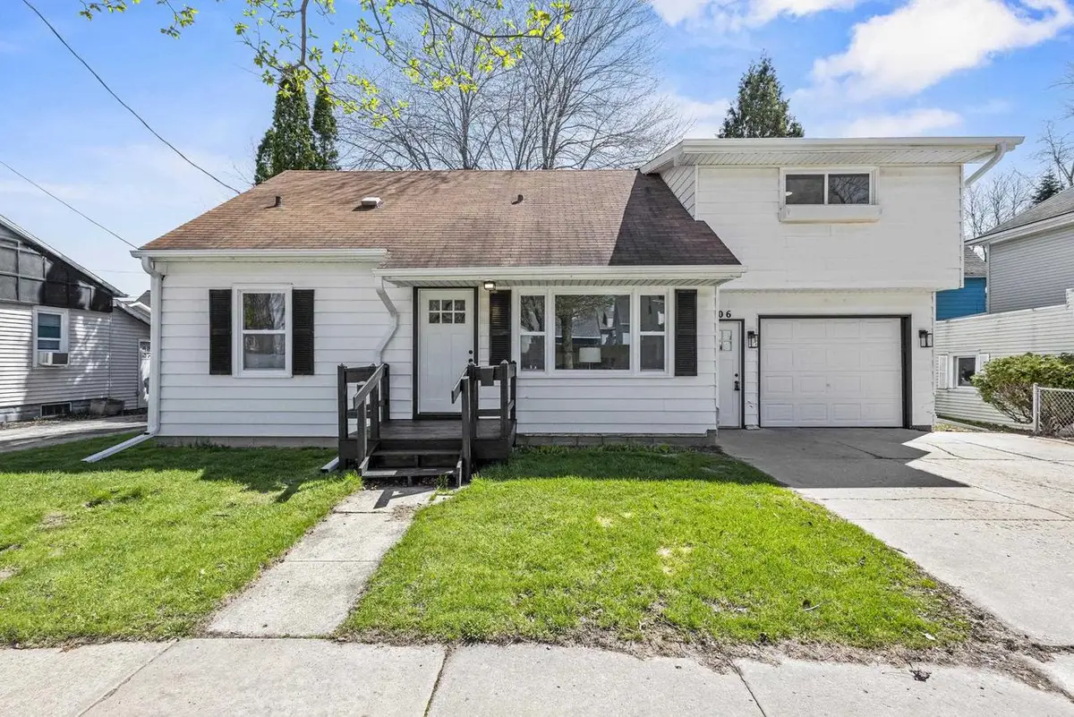 1106 N DREW STREET, Appleton, WI 54911 - #1