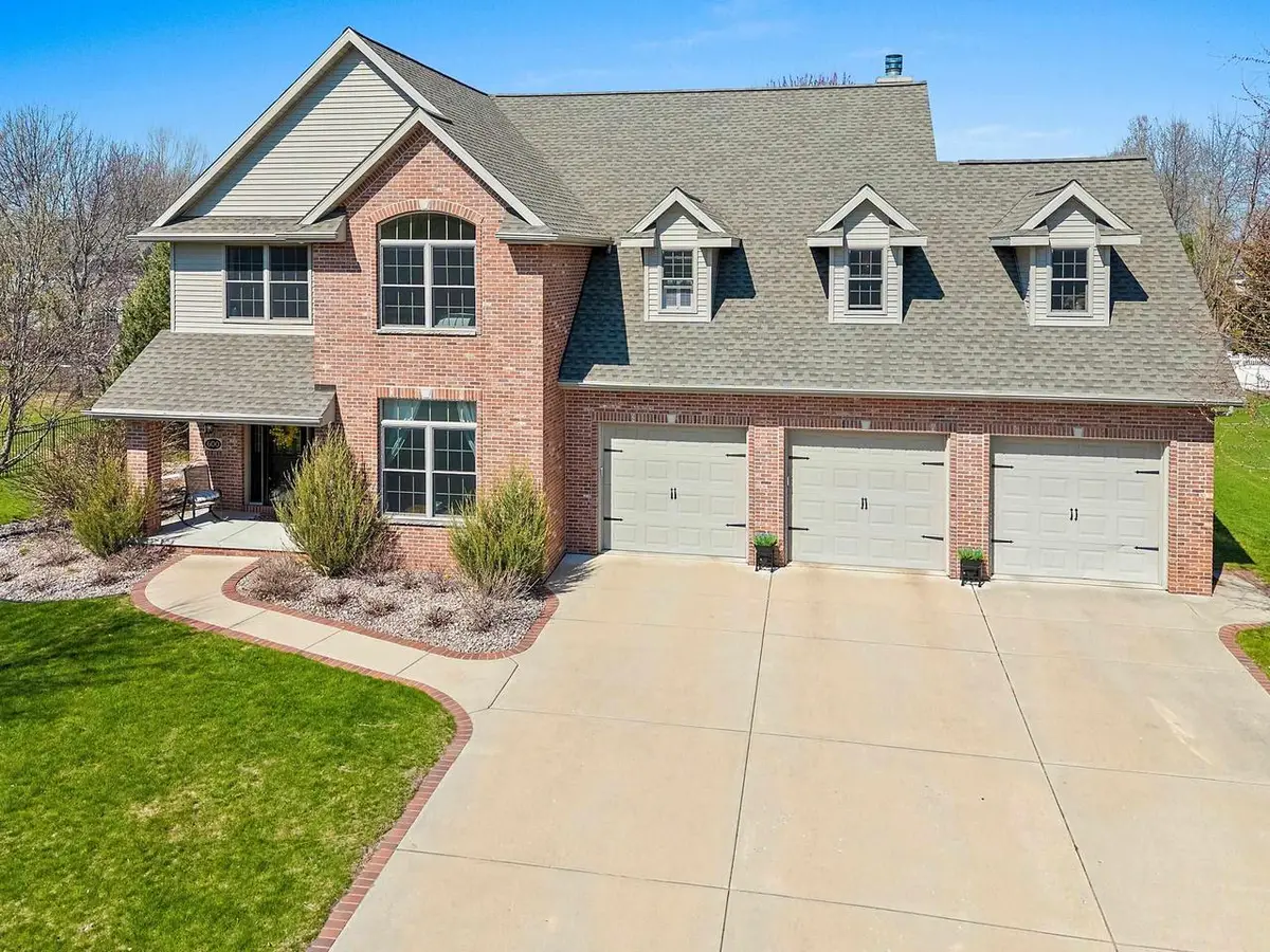 600 WINDING WATERS WAY, De Pere, WI 54115 - #1