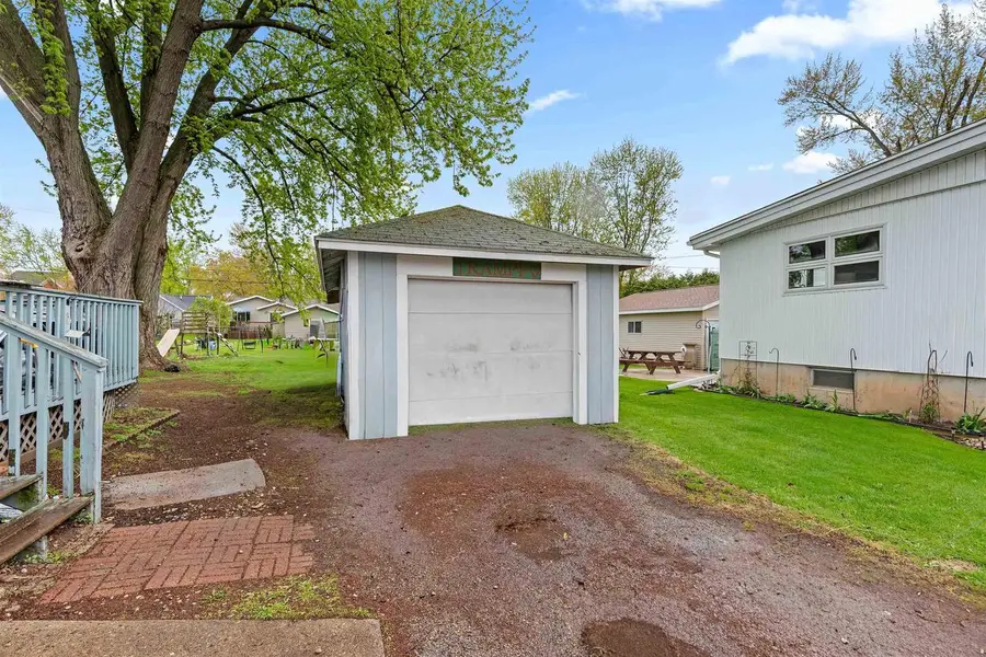218 W BERLIN STREET, Berlin, WI 54923 - #3