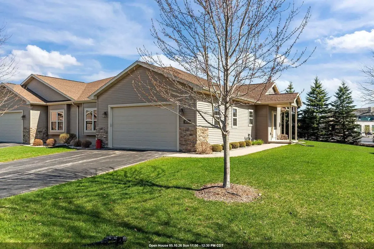 1210 CAMERON CIRCLE, Neenah, WI 54956 - #1