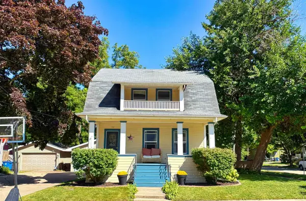 1102 MT VERNON STREET, Oshkosh, WI 54901