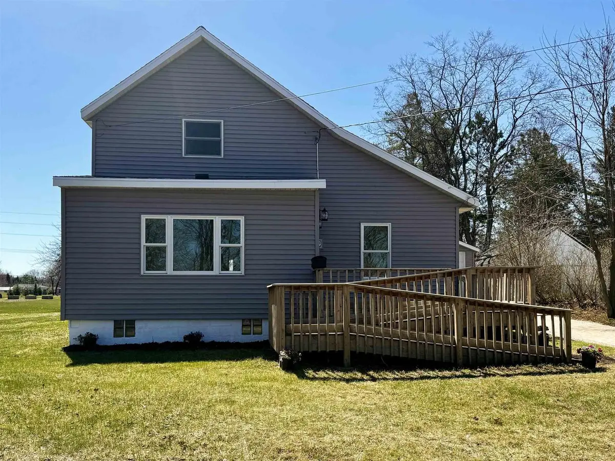 930 E RANDALL STREET, Shawano, WI 54166 - #1
