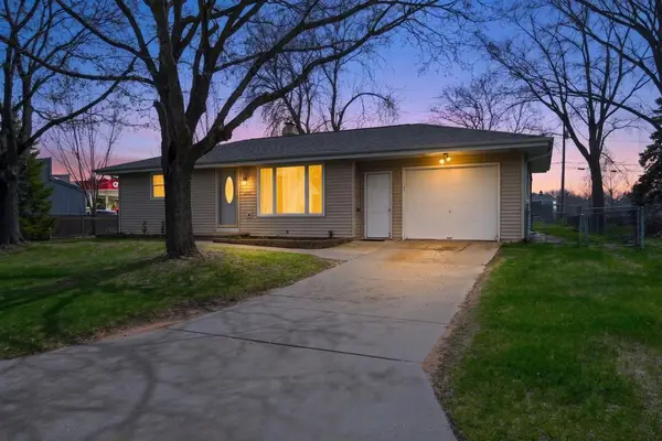 1593 BOND COURT, Green Bay, WI 54303