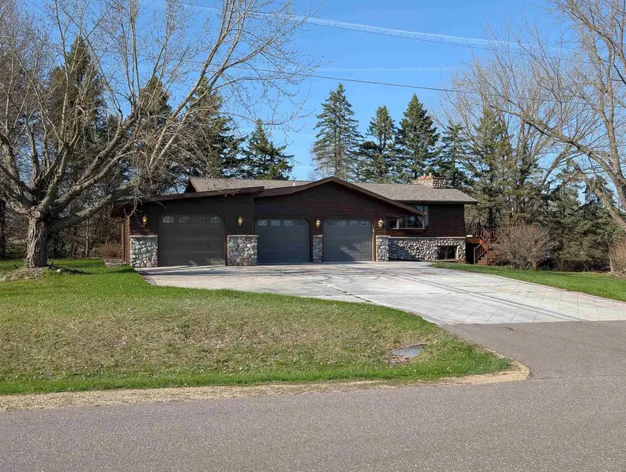 8110 E RITCHIE LANE, New London, WI 54961 - #2