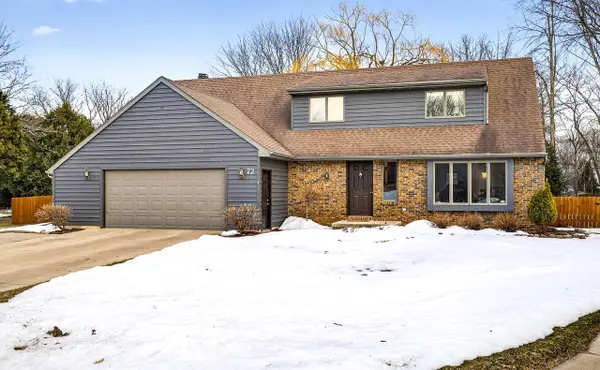 72 THISTLE DOWN COURT, Appleton, WI 54915