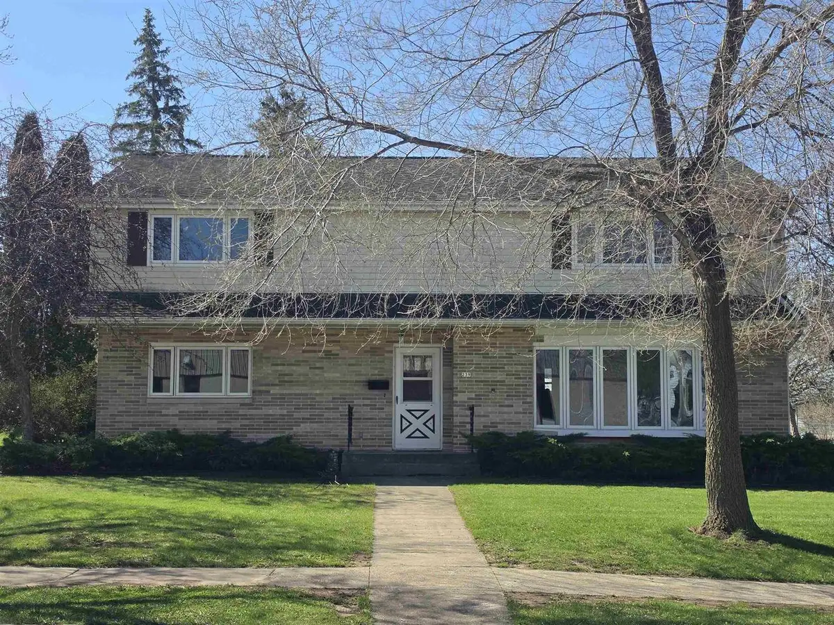239 W WATER STREET, Brillion, WI 54110 - #1