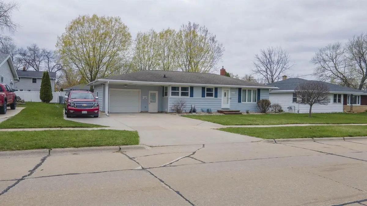 1909 MAIN AVENUE, Kaukauna, WI 54130 - #1