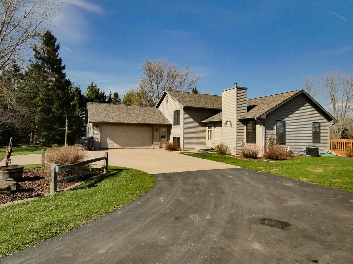 N6604 BALLARD ROAD, Seymour, WI 54165 - #1