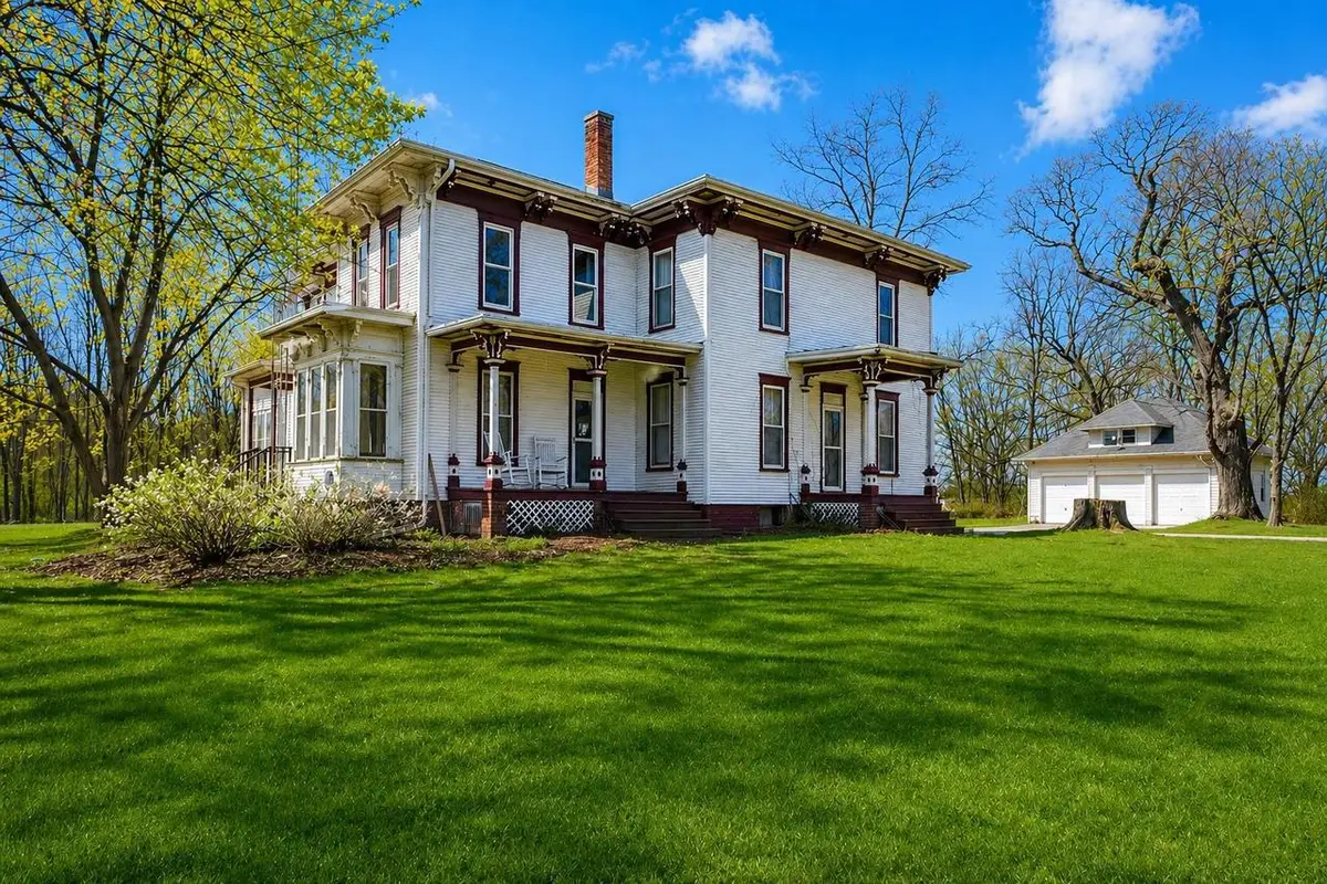 W6152 W COUNTY ROAD B, Byron, WI 54937 - #1
