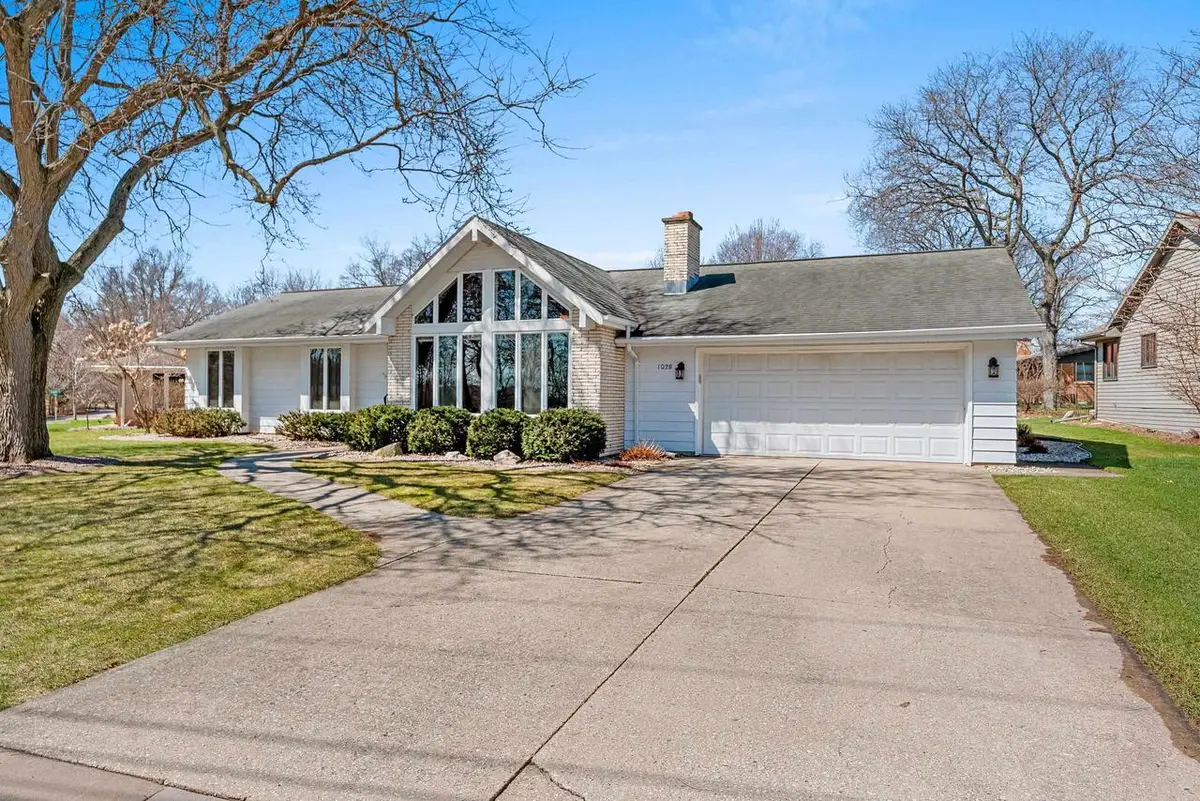 1028 RIVERSIDE DRIVE, Kaukauna, WI 54130 - #1