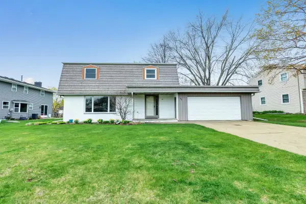 426 CUSTER COURT, Green Bay, WI 54301